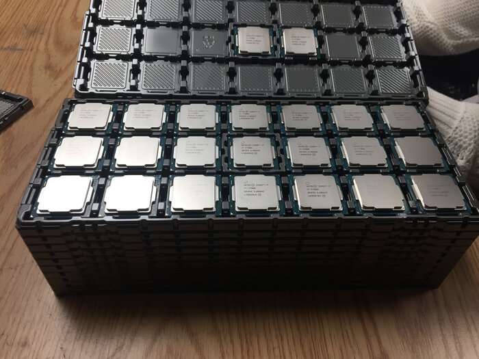 CPU tray không fan là gì ? Có nên mua CPU tray không Fan ? 1 0107 cachphanbietCPUboxcongtyvaboxchinhhang 4 1