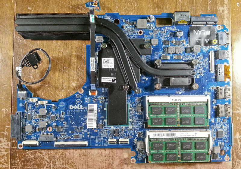 2305 laptop dell mo khong len man hinh chinh4