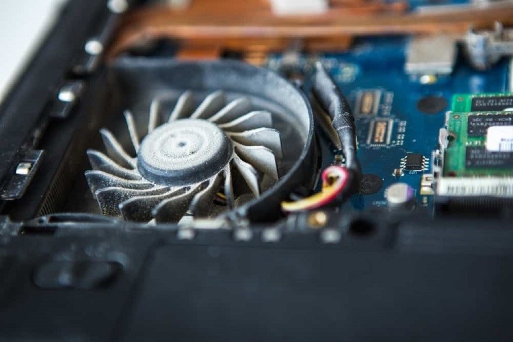 5 mẹo khắc phục tình trạng laptop bị đơ cực hiệu quả và ít người biết 1 2912 laptop bi do man hinh 7 1